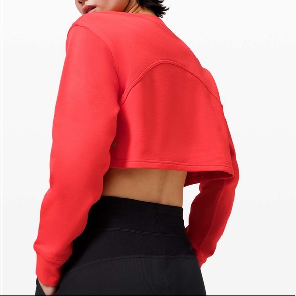 Lulu🍋 All Yours Crew Cropped Special Edition LNY - Picture 2 of 13